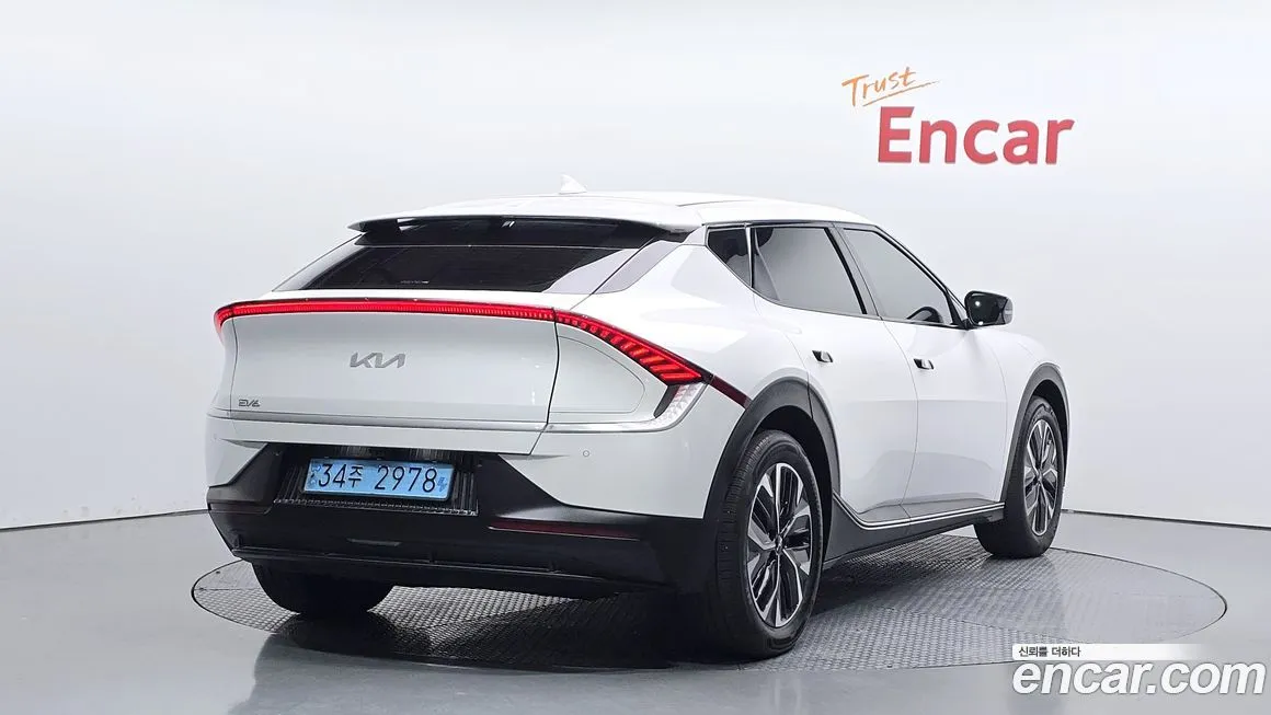 Kia EV6 — фото 7