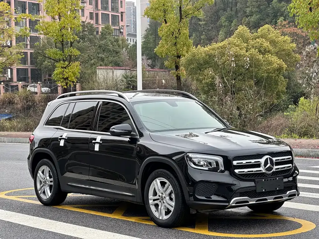 Mercedes-Benz GLB — фото 10
