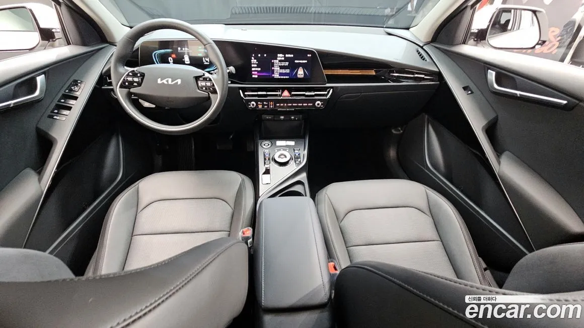 Kia Niro — фото 10