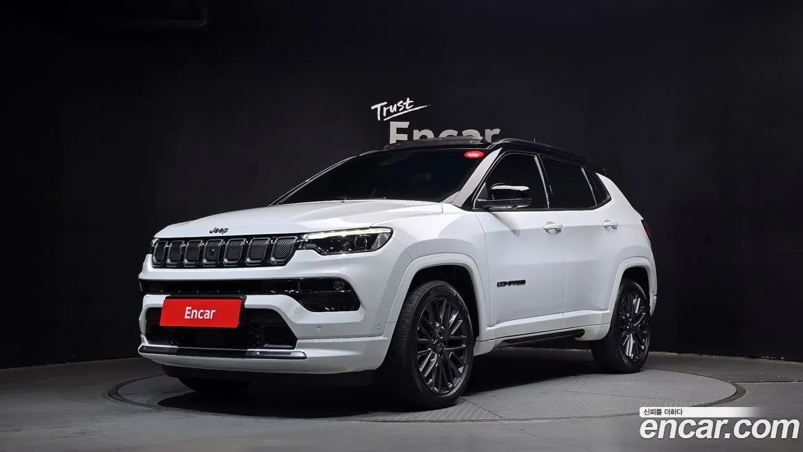 Jeep Compass — фото 1