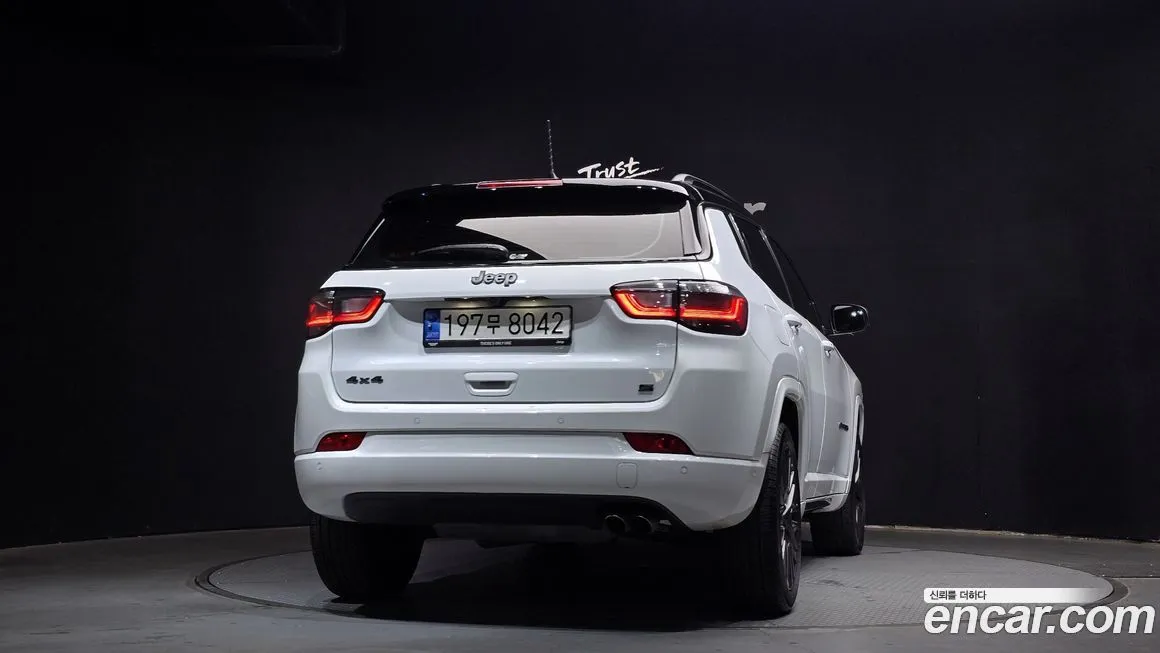 Jeep Compass — фото 4
