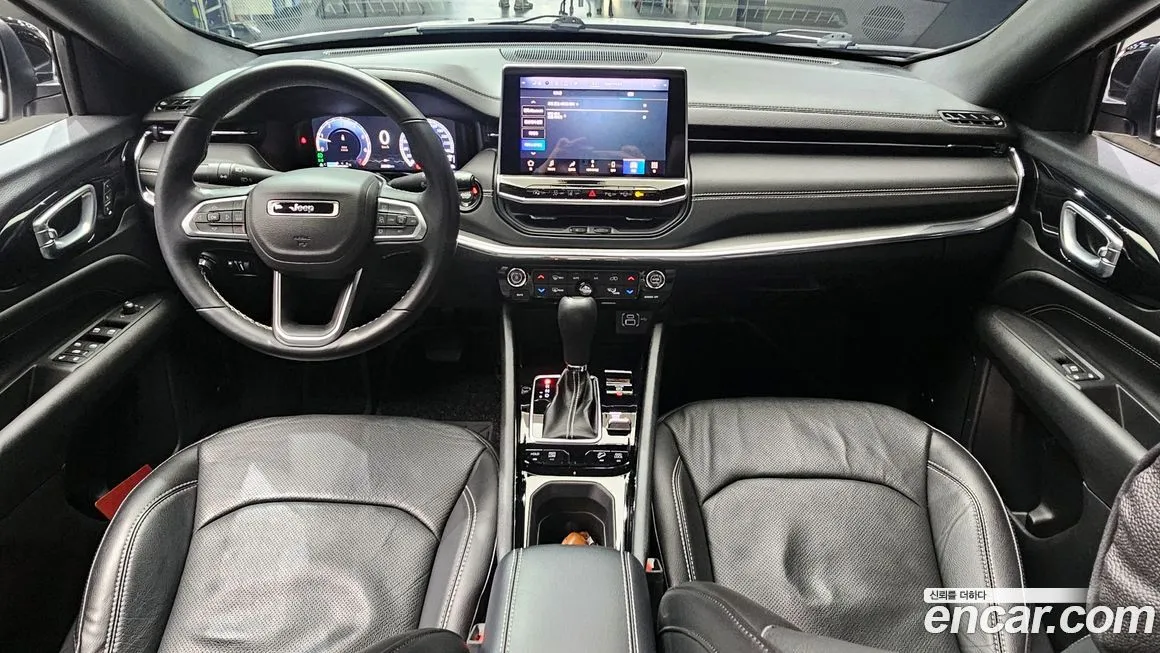 Jeep Compass — фото 10
