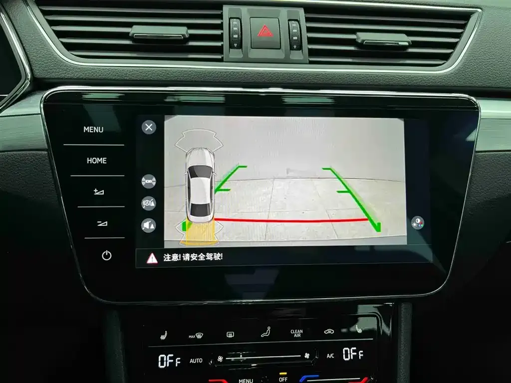 Skoda Superb — фото 10