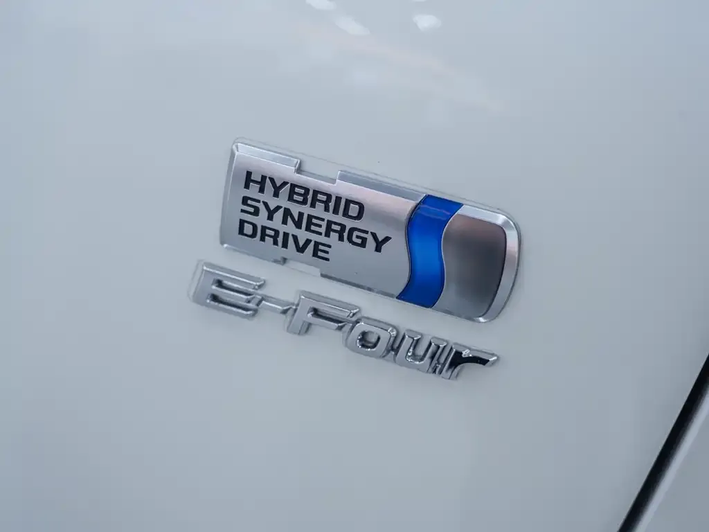 Toyota Alphard — фото 8