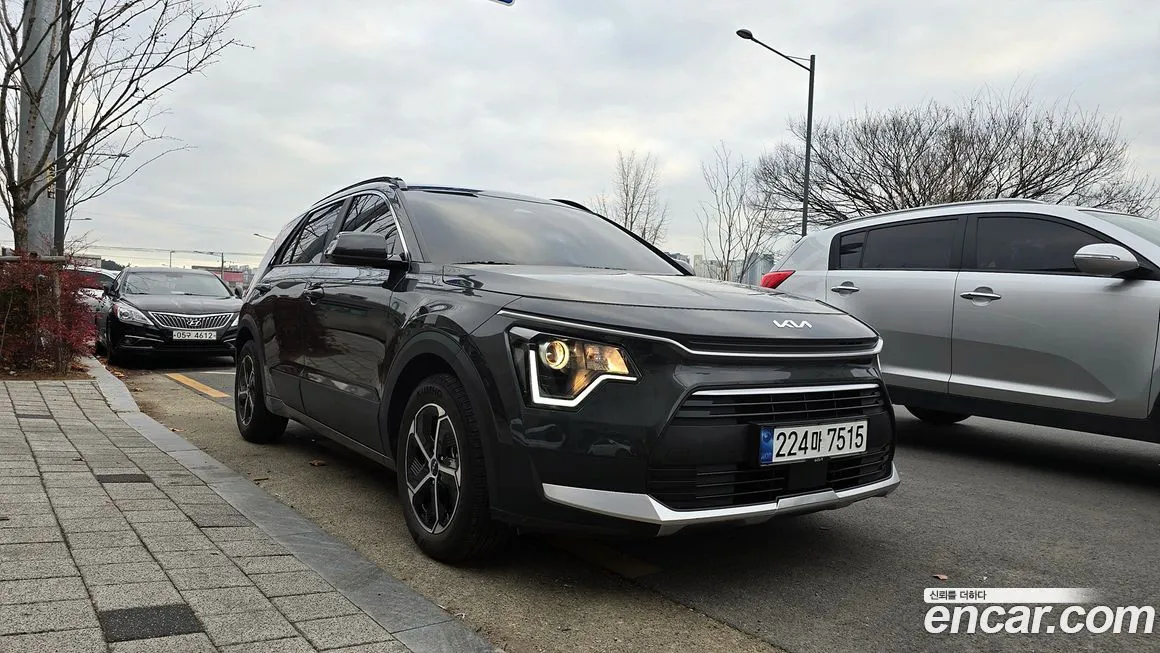 Kia Niro — фото 1