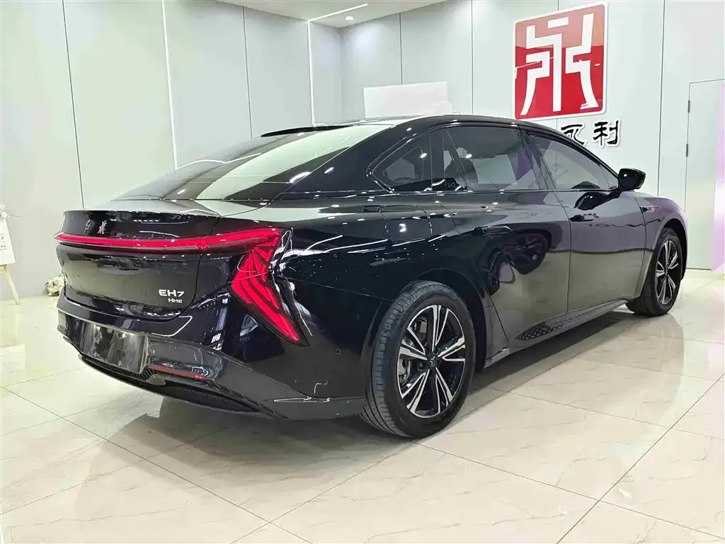 Hongqi EH7 — фото 6