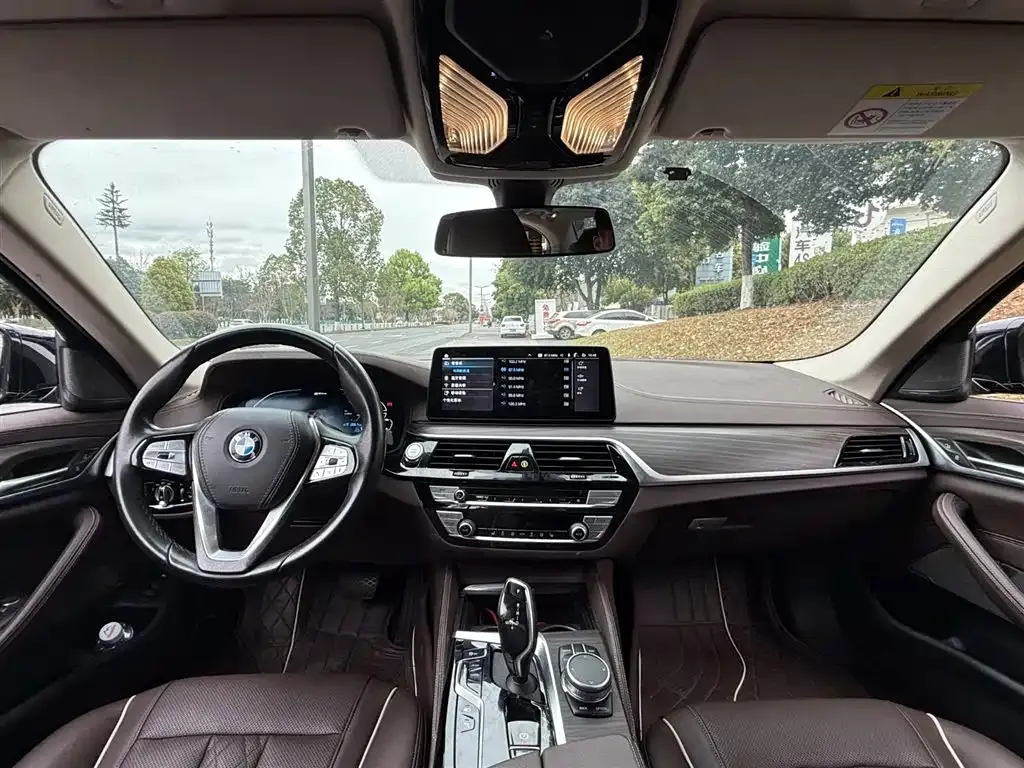 BMW 5 Series New Energy — фото 3