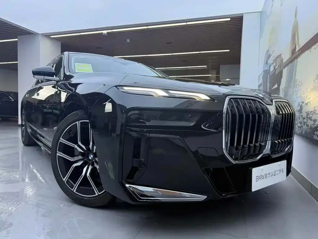 BMW 7 Series — фото 5