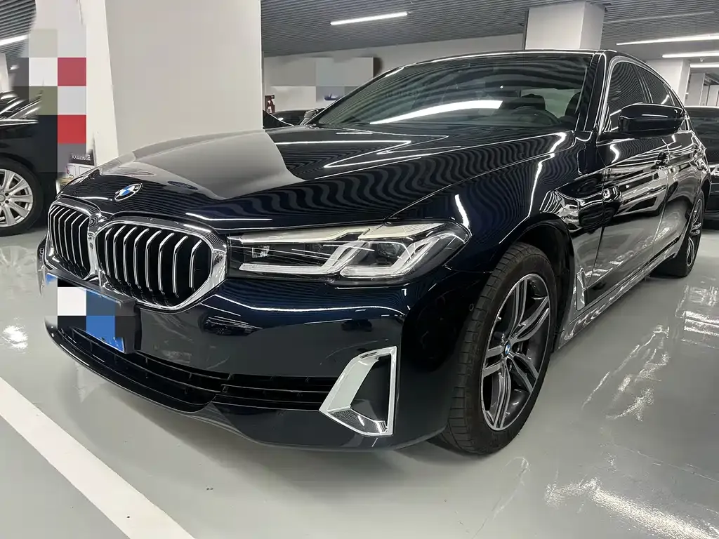 BMW 5 Series — фото 1