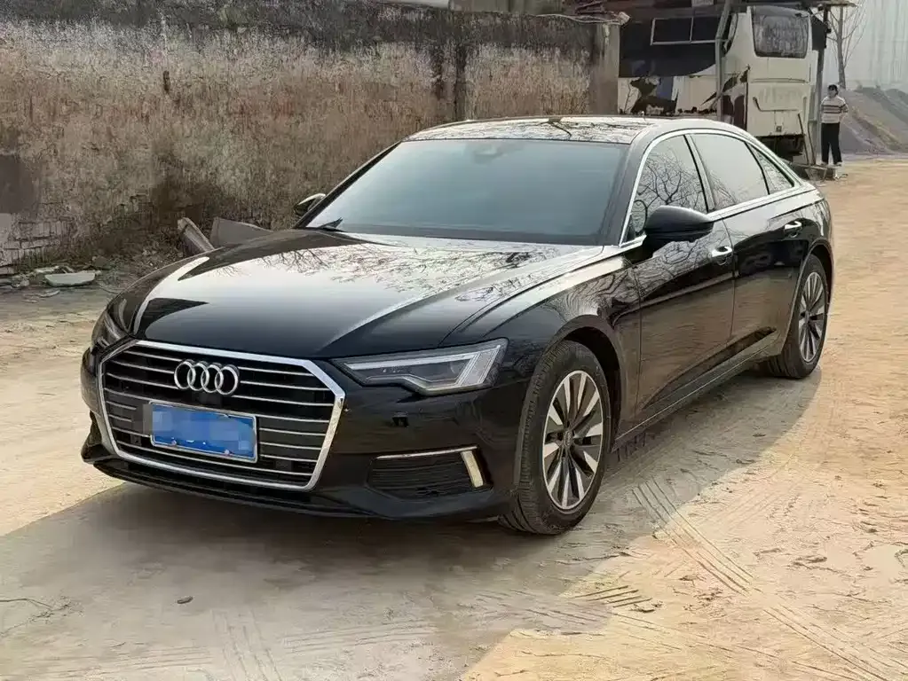 Audi A6L — фото 1
