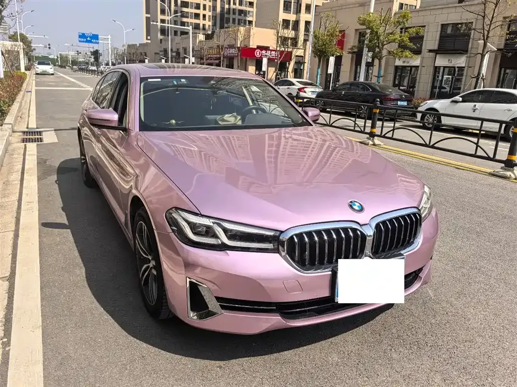 BMW 5 Series — фото 1