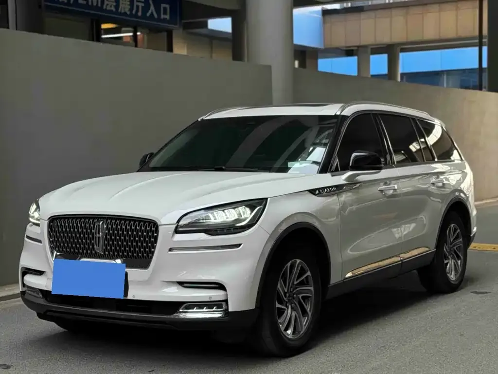 Lincoln Aviator — фото 1