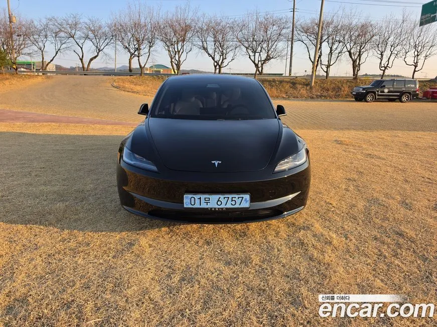 Tesla Model 3 — фото 10
