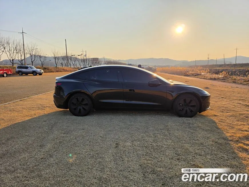 Tesla Model 3 — фото 9
