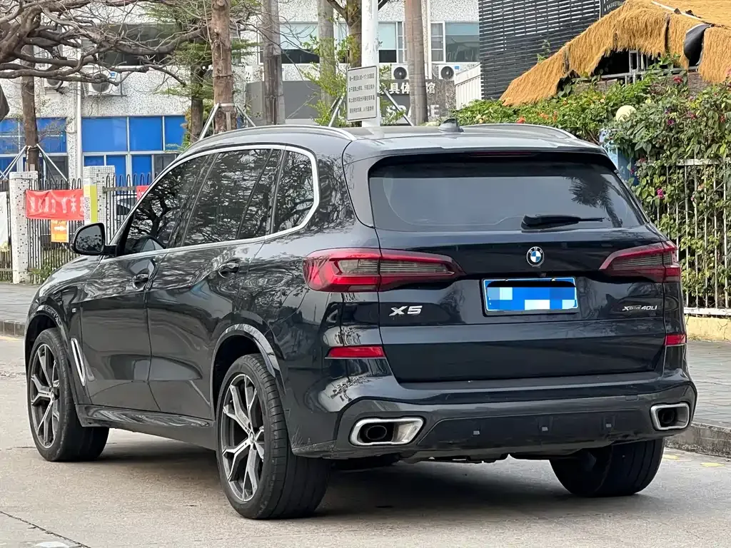 BMW X5 — фото 8