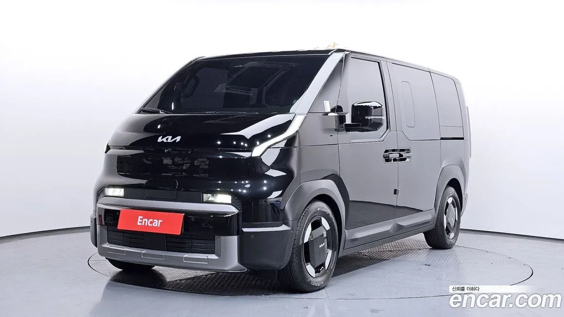 Kia PV5 — фото 1
