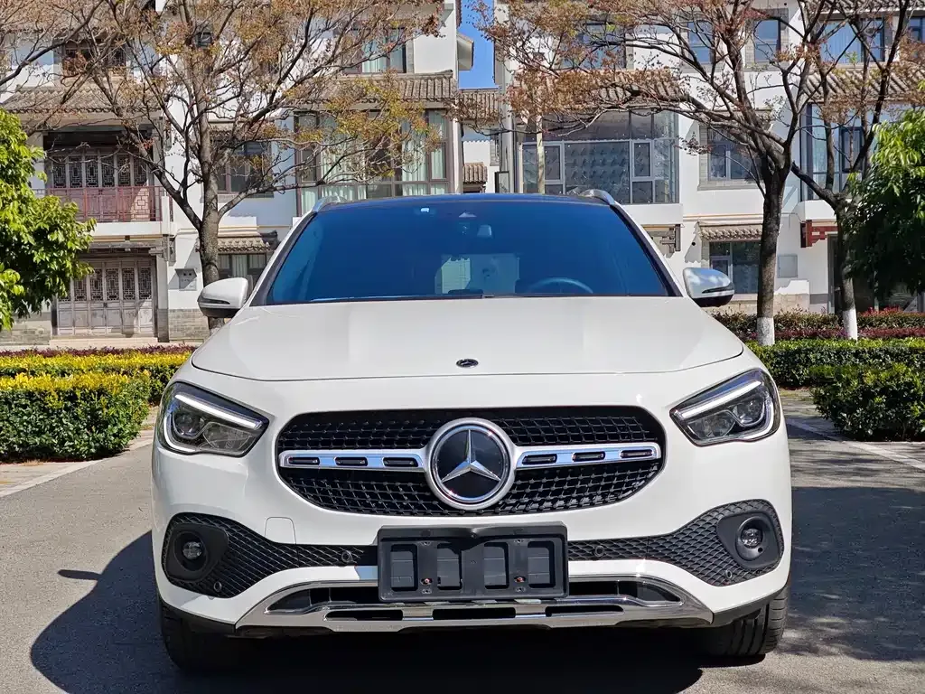 Mercedes-Benz GLA — фото 9