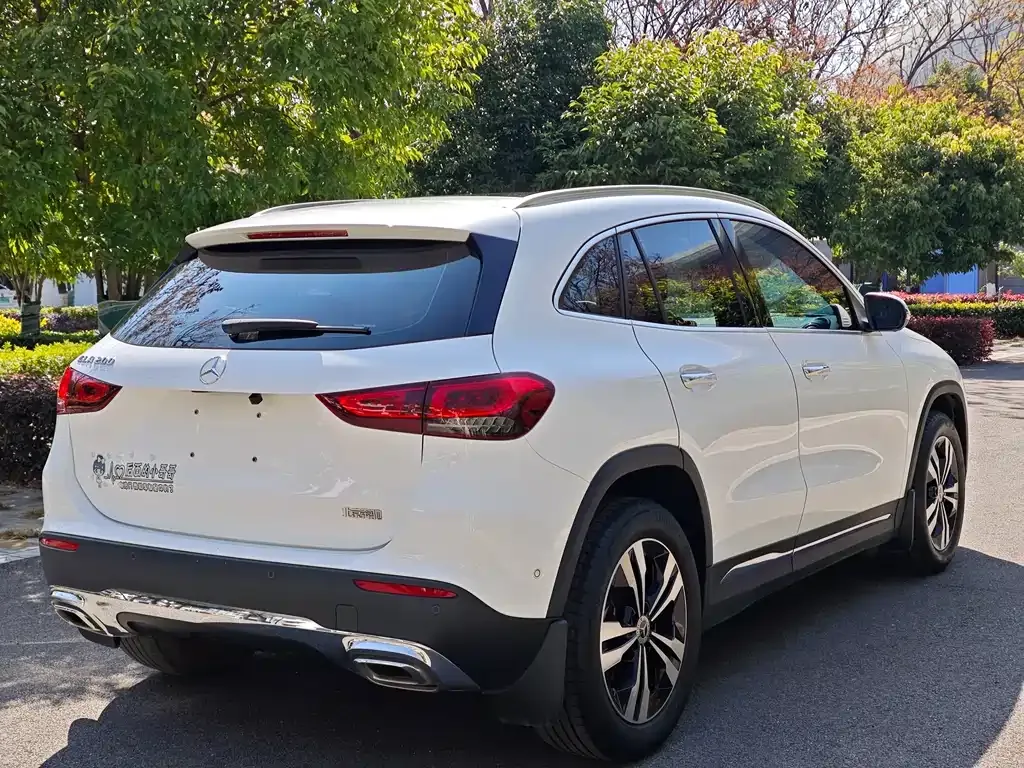 Mercedes-Benz GLA — фото 6