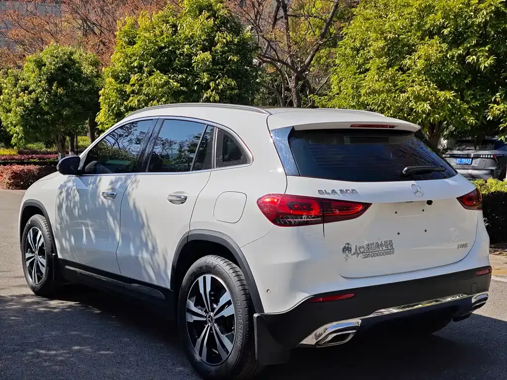 Mercedes-Benz GLA — фото 7