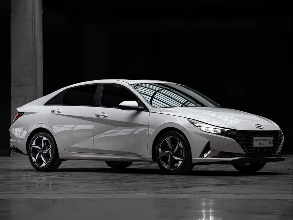 Hyundai Elantra — фото 2
