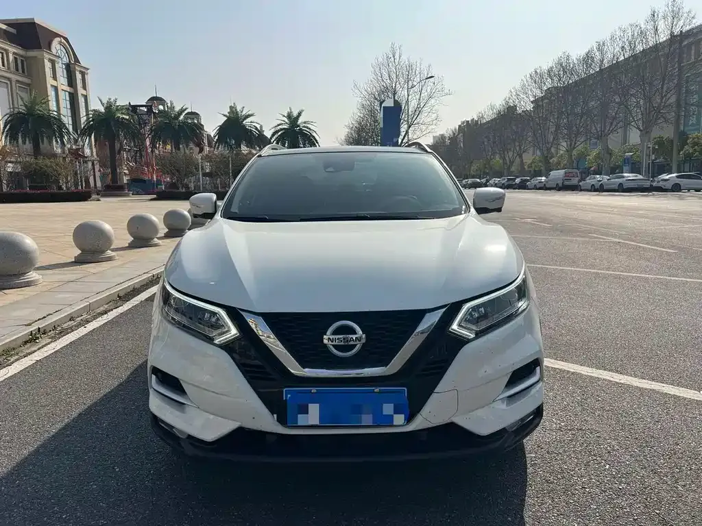 Nissan Qashqai — фото 10