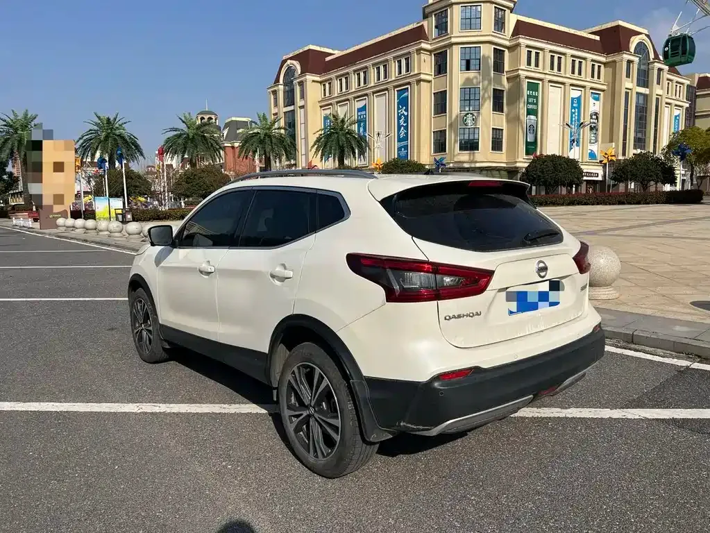 Nissan Qashqai — фото 8