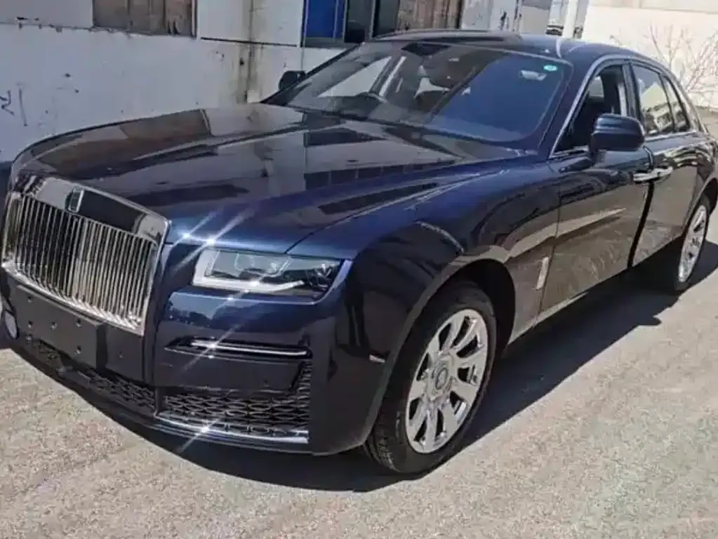 Rolls-Royce Ghost — фото 1