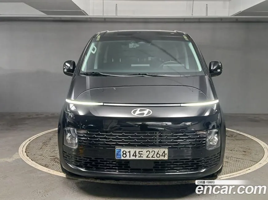 Hyundai Staria — фото 1