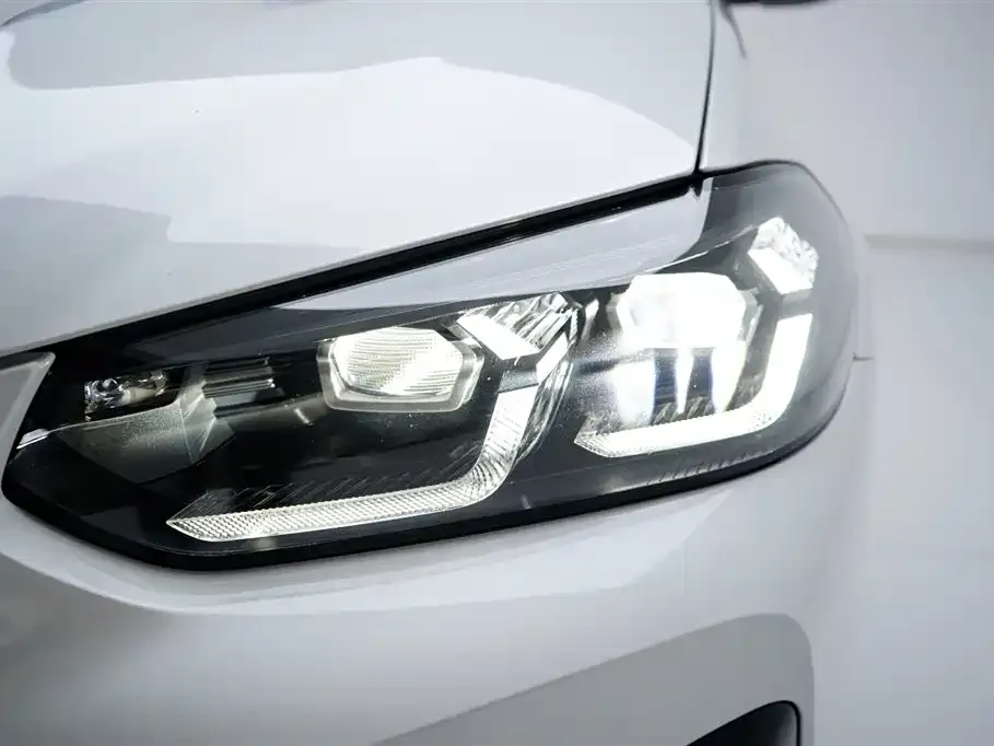 BMW iX3 — фото 6