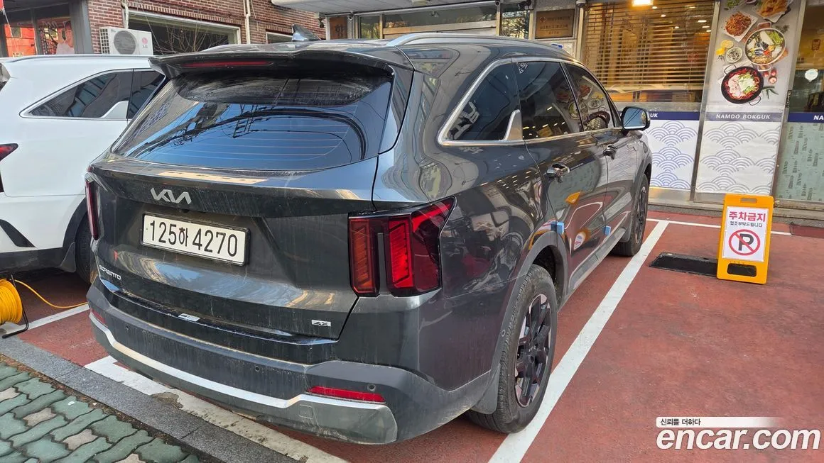 Kia Sorento — фото 8