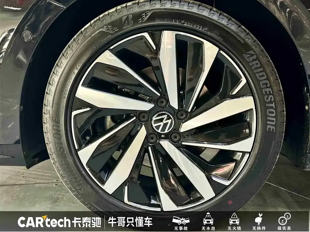 Volkswagen Passat — фото 8