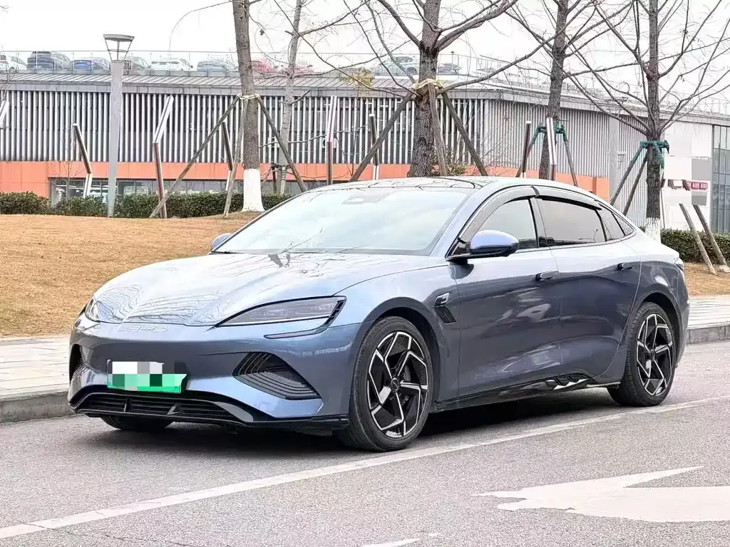 BYD Seal — фото 1