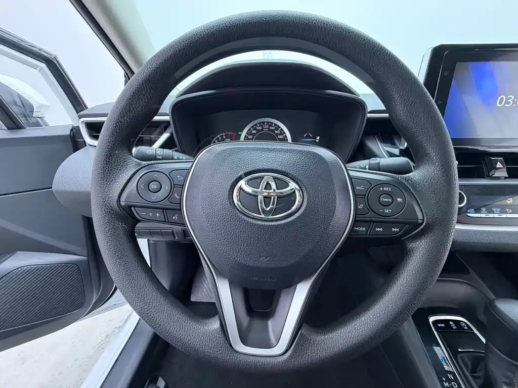 Toyota Corolla — фото 8
