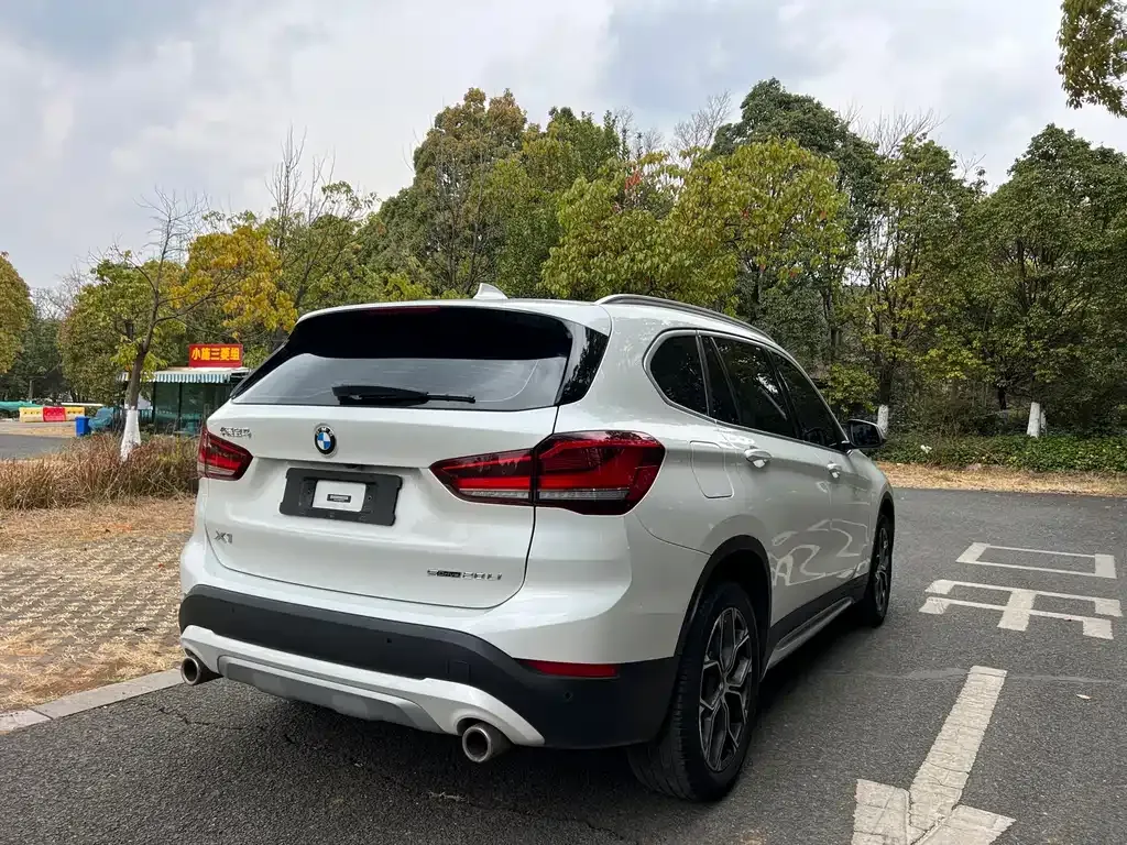 BMW X1 — фото 8