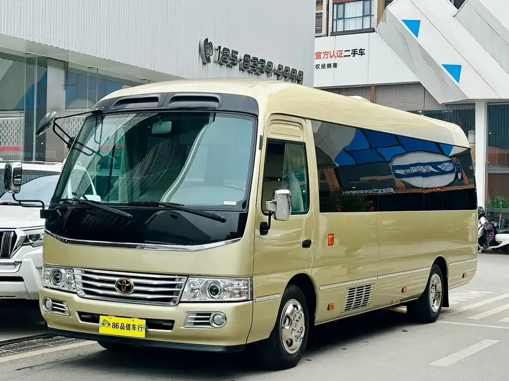 Toyota Coaster — фото 1