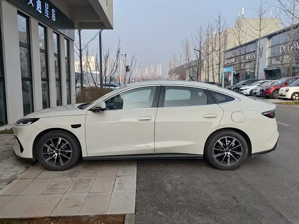 BYD Seal 06 — фото 10