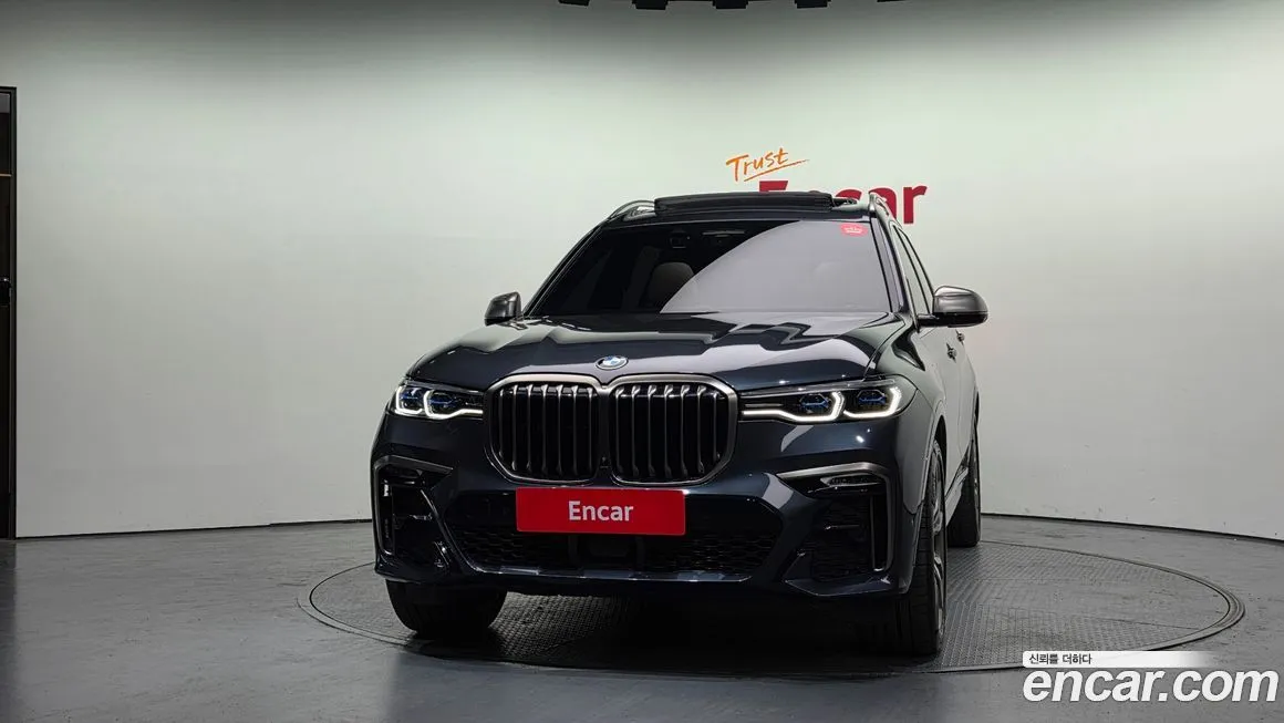BMW X7 — фото 10