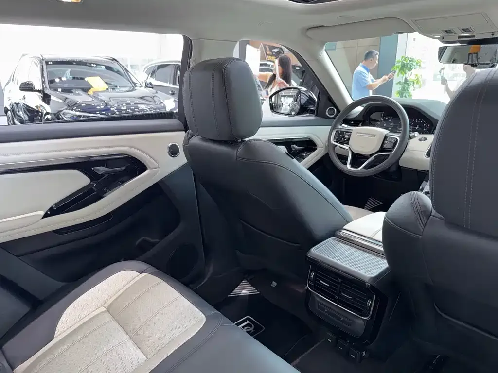 Land Rover Evoque — фото 5