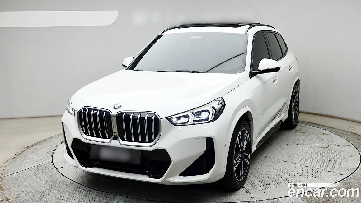 BMW X1 — фото 1