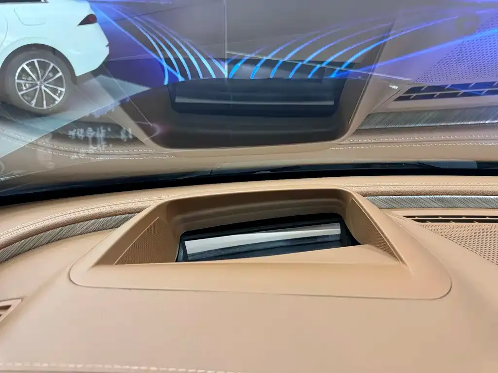 Hongqi H9 — фото 10