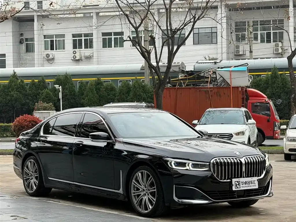 BMW 7 Series — фото 5