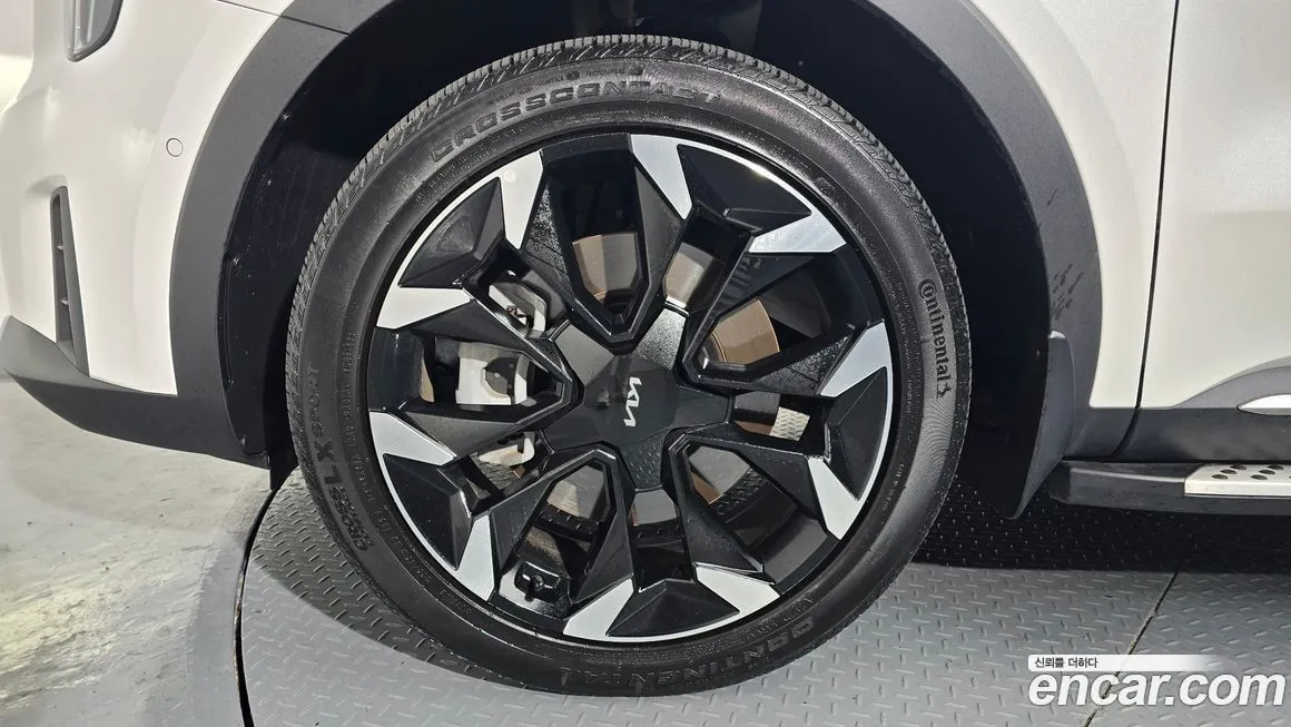 Kia Sorento — фото 6