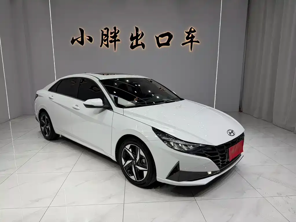 Hyundai Elantra — фото 4