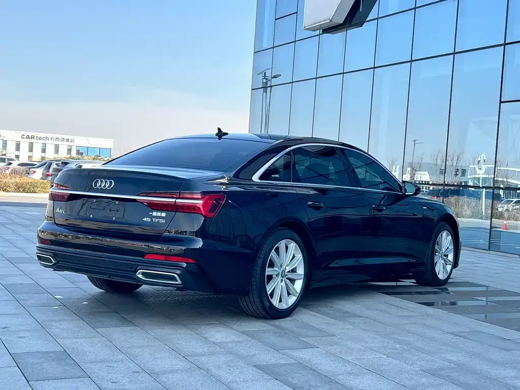 Audi A6L — фото 7