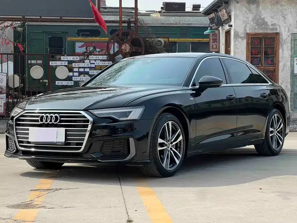Audi A6L — фото 1