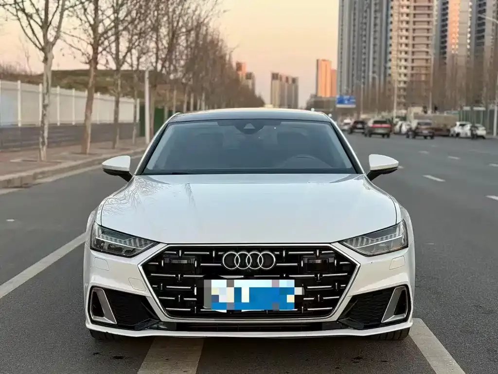 Audi A7L — фото 6