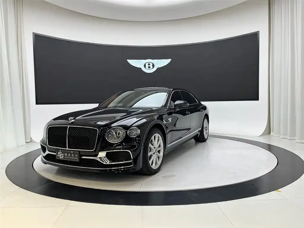 Bentley Flying Spur — фото 1