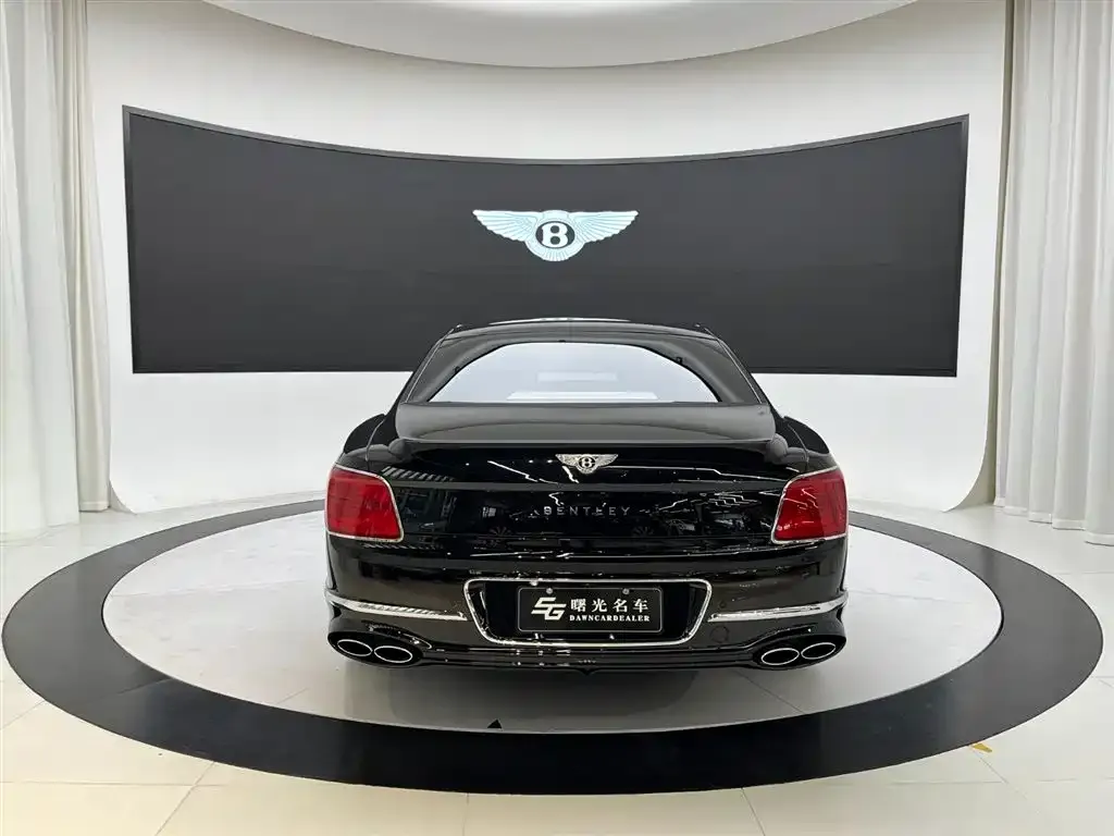 Bentley Flying Spur — фото 5