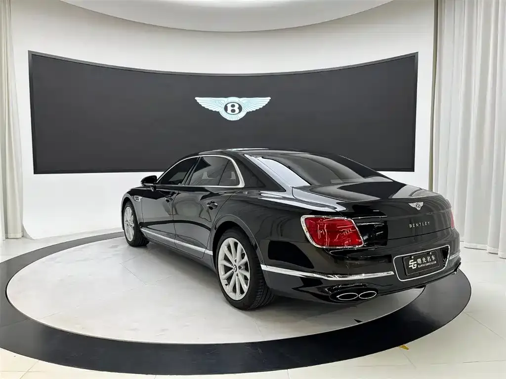 Bentley Flying Spur — фото 7