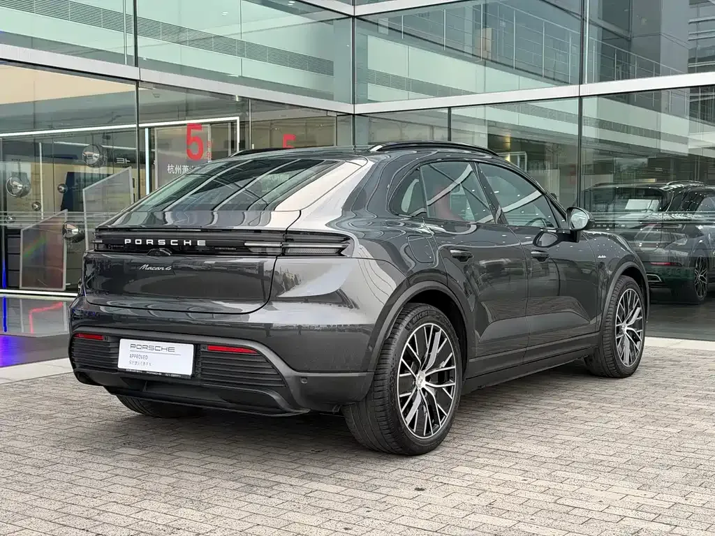 Porsche Macan EV — фото 10